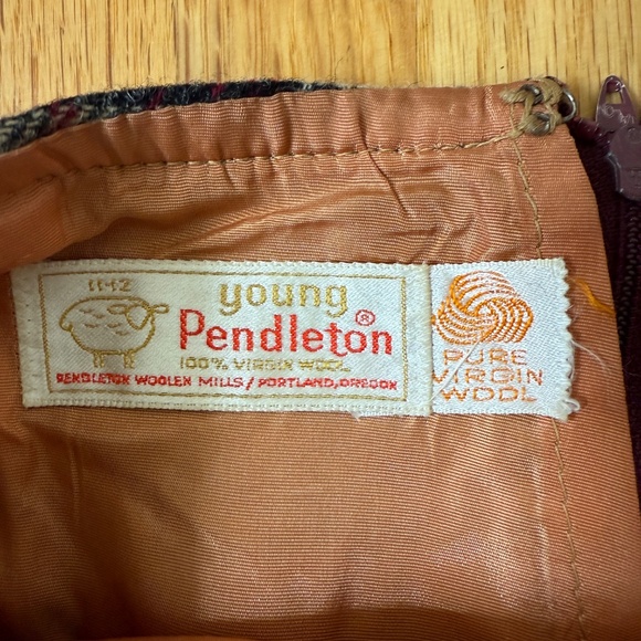 Stunning Vintage Wool Pendleton Plaid MIDI Skirt - Picture 8 of 8